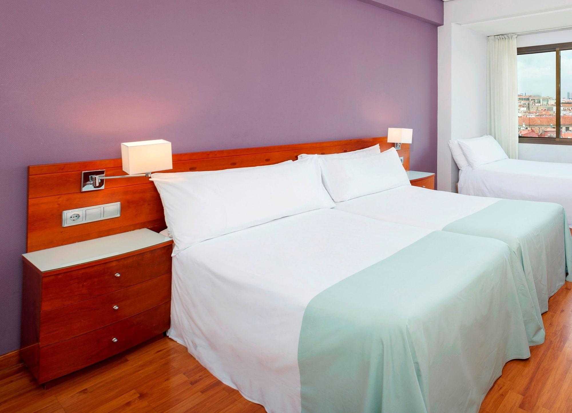 Hotel Madrid Centro, Affiliated By Melia Exterior photo
